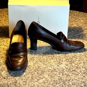 *NO BUNDLE ITEM* Shoes Aerosoles Brown 9M